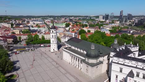 Aerial-Pullback-Reveals-Vilnius-Cathedral-and-Square-Downtown