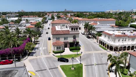 Órbita-Aérea-Del-Distrito-Comercial-De-West-Palm-Beach,-Florida