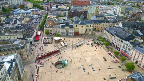 Plaza-De-La-República-O-Place-De-La-Republic,-Le-Mans-En-Francia