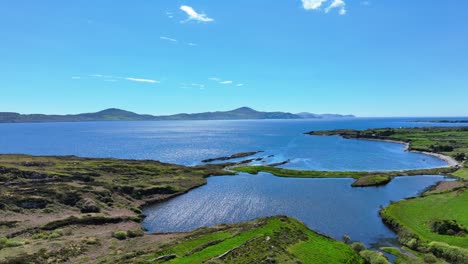 Irlanda-Impresionante-Belleza-Natural,-Paisaje-De-La-Península-De-Sheep&#39;s-Head-En-West-Cork-Irlanda-En-El-Camino-Atlántico-Salvaje-En-Una-Hermosa-Mañana-De-Verano