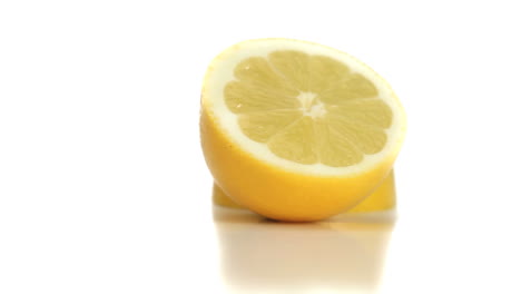 Two-halves-of-lemon-rotating-