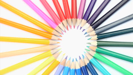 Color-pencils-forming-a-circle-rotating-