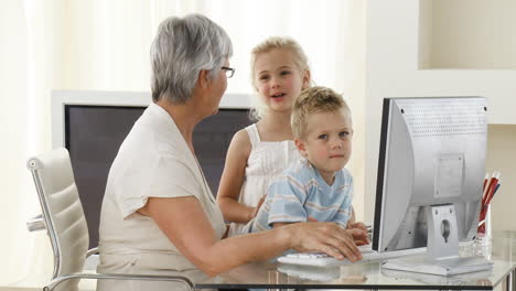 Grand-mother-with-her-Grandchildren-