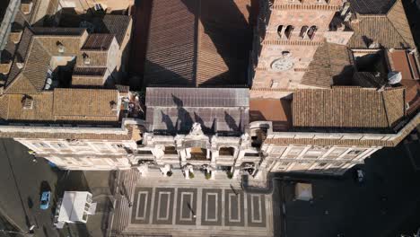 Drone-Descends-towards-Basilica-Papale-di-Santa-Maria-Maggiore
