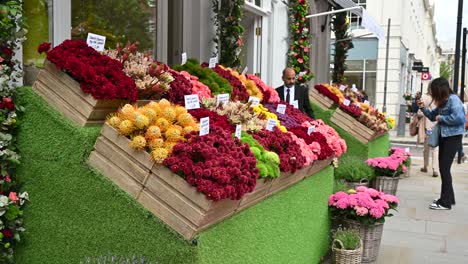 Flores-Coloridas-Dentro-Del-Mercado-De-Flores-De-Chelsea