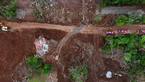 Las-Autoridades-Asisten-Al-Lugar-De-Los-Daños-Por-Inundaciones-Y-Evalúan-Los-Efectos-Ambientales.