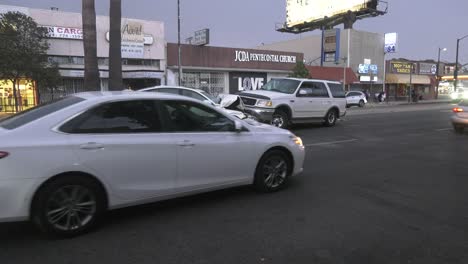 Car-Crash-Closes-roadway---Wreckage