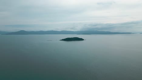 Isla-Francesa-En-Canasvieiras-Florianópolis,-Brasil