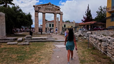 The-Roman-Agora-at-Athens,-Greece-north-of-the-Acropolis---tourists-visiting