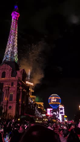 Vertical-Video,-Fireworks-Above-Las-Vegas-Strip-on-New-Year-Celebration