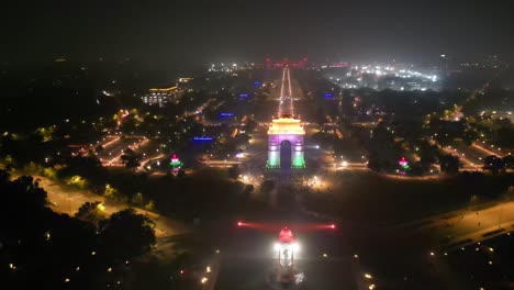 La-Puerta-De-La-India-Es-Un-Monumento-A-Los-Caídos-Ubicado-Cerca-Del-Camino-Kartavya-En-El-Borde-Oriental-Del-&quot;eje-Ceremonial&quot;-De-Nueva-Delhi.