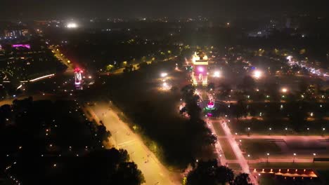 La-Puerta-De-La-India-Es-Un-Monumento-A-Los-Caídos-Ubicado-Cerca-Del-Camino-Kartavya-En-El-Borde-Oriental-Del-&quot;eje-Ceremonial&quot;-De-Nueva-Delhi.