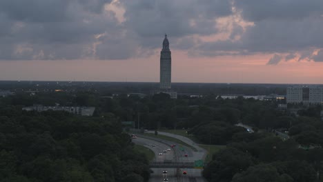 Establishing-drone-shot-of-the-State-Capital-building-in-Baton-Rouge,-Louisiana