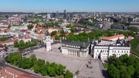 Drone-Orbits-Above-Cathedral-Square-in-Downtown-Vilnius,-Lithuania