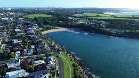 Landschaft,-Landzunge,-Küste,-Meerblick,-Malabar-Beach,-Wellen,-Maroubra,-Sydney,-Wohnstraße,-Straßen,-Stadt,-Häuser,-Drohne,-Luftaufnahme,-CBD,-Skyline