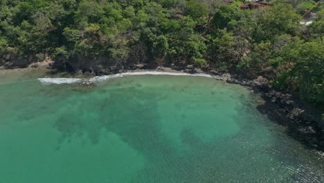 Türkises-Paradies-Gefunden:-Küstenfluchten