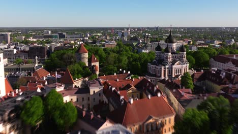 Amazing-Hyperlapse-Above-Tallinn,-Estonia's-Old-Town-on-Beautiful-Summer-Day