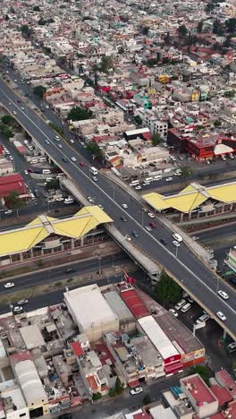 Ecatepec-Aus-Der-Drohne,-Ein-Blick-Auf-Die-Straßen-Und-Die-Infrastruktur