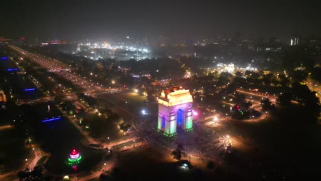 La-Puerta-De-La-India-Es-Un-Monumento-A-Los-Caídos-Ubicado-Cerca-Del-Camino-Kartavya-En-El-Borde-Oriental-Del-&quot;eje-Ceremonial&quot;-De-Nueva-Delhi.