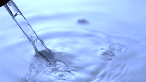 Bubbling-in-super-slow-motion-with-a-pipette