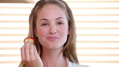 Video-of-a-woman-eating-strawberry