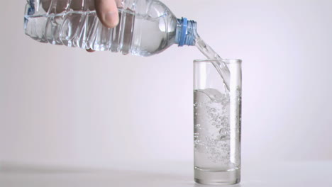 Bottle-being-emptied-in-super-slow-motion