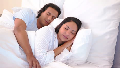 Couple-sleeping