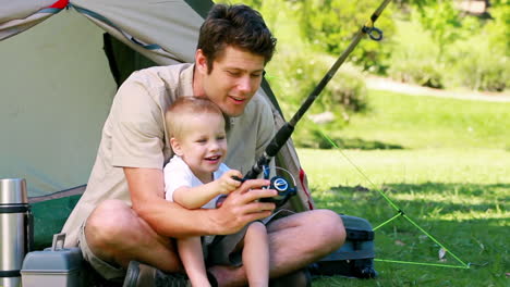 Vater-Und-Sohn-Beim-Angeln