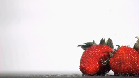 Raindrops-falling-in-super-slow-motion-on-fruits