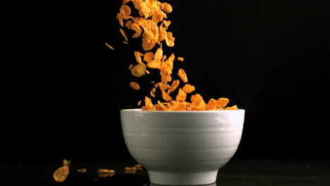 Cereal-falling-in-a-bowl-