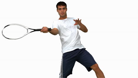Hombre-Entrenando-Mientras-Juega-Tenis-En-Pantalla-Blanca
