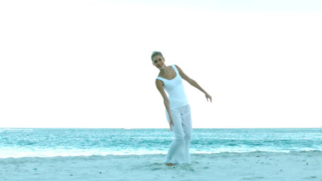 Girl-Jumping-on-the-beach