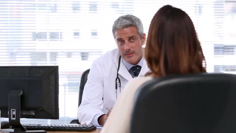 Doctor-listening-to-patient