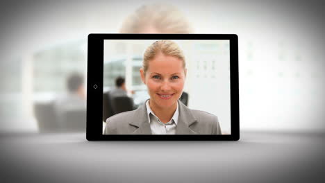 Tablet-displaying-business-people