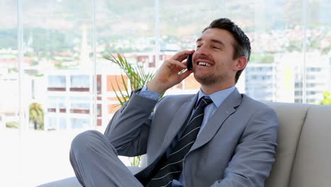 Businessman-talking-on-the-phone