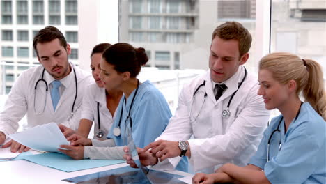 Medical-team-meeting-in-the-hospital