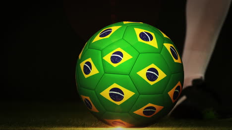 Football-Spieler-Kickt-Brasilien-Flagge-Ball