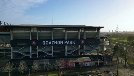 Fachada-Del-Estadio-Del-Parque-Roahzon,-Rennes-En-Francia.