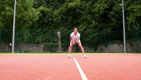 Hübsche-Tennisspielerin-Bereit-Zu-Spielen