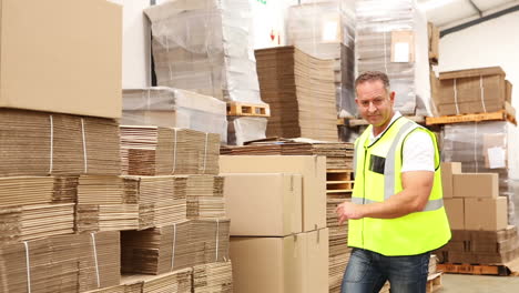 Warehouse-worker-preparing-a-shipment