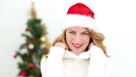 Festive-blonde-smiling-at-camera