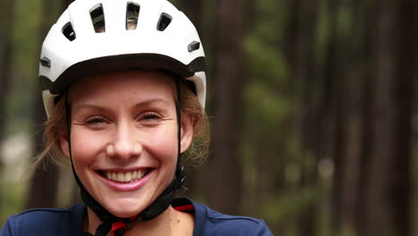 Close-up-of-a-female-cyclist