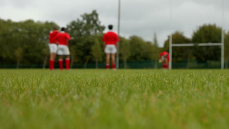 Jugadores-De-Rugby-En-La-Distancia