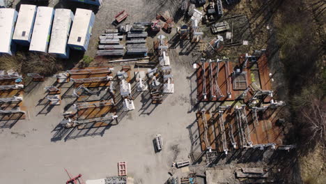 Scaffolding-and-Gates-at-Industrial-and-Construction-Equipment-Rental-Place,-Aerial