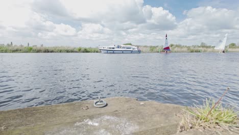 Río-Waveney-Suffolk-Turismo-Vías-Navegables-Ocio-Actividad-De-Navegación