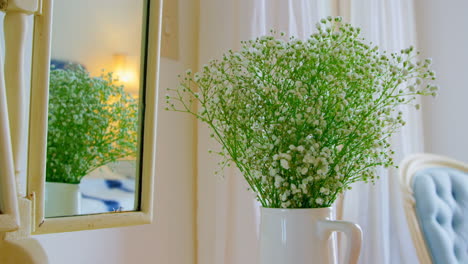 Flower-in-vase-at-home-4k