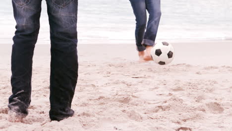 Familia-Jugando-Futbol