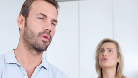 Couple-arguing-in-the-kitchen