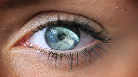Close-up-of-human-eye-with-globe