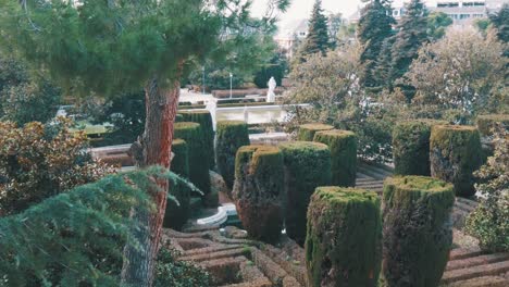 Jardín-Del-Palacio-Real-En-El-Centro-De-La-Ciudad-De-Madrid-España